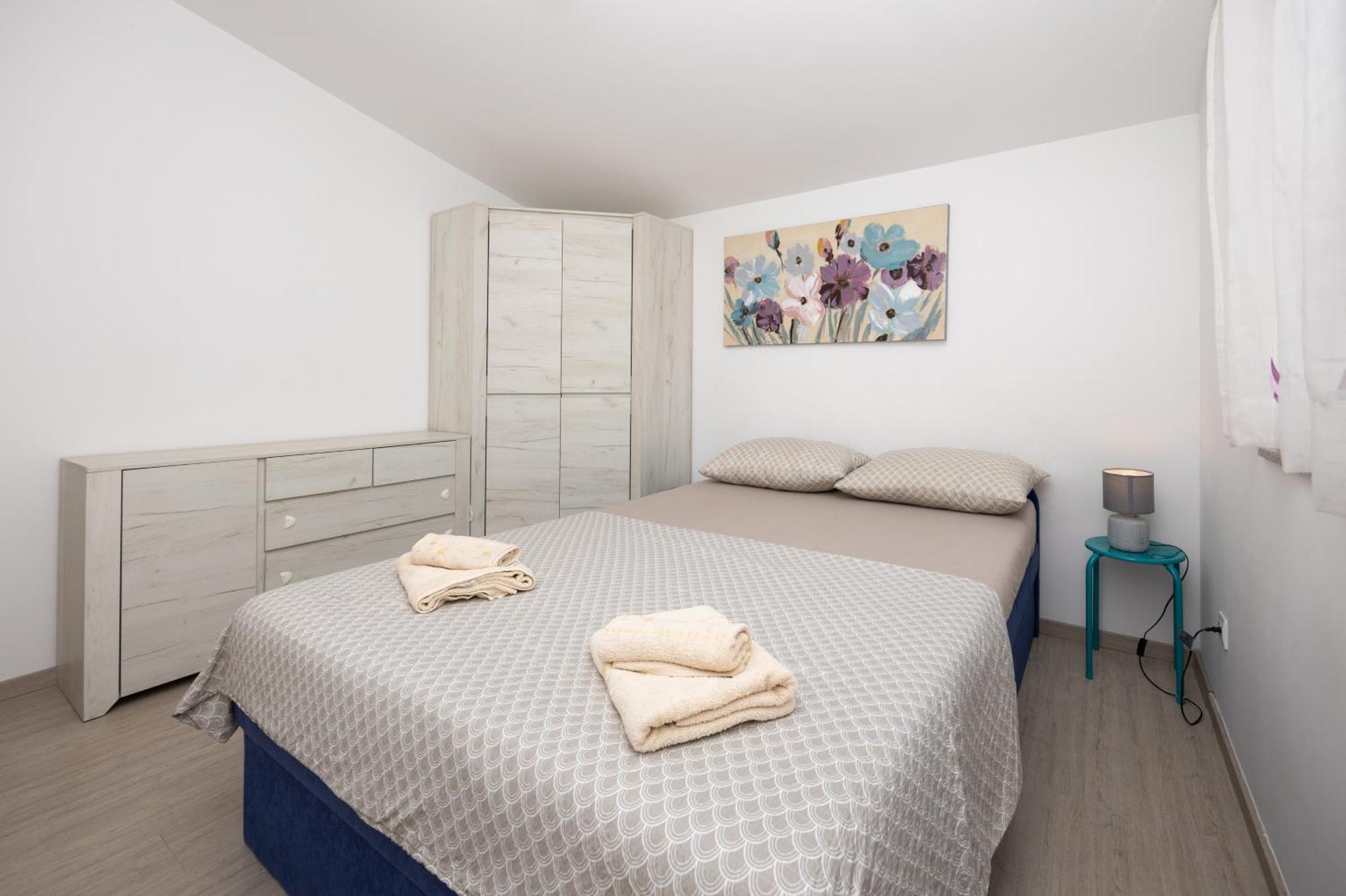 Casa Felice Apartments-Holiday Home Kastela Bagian luar foto