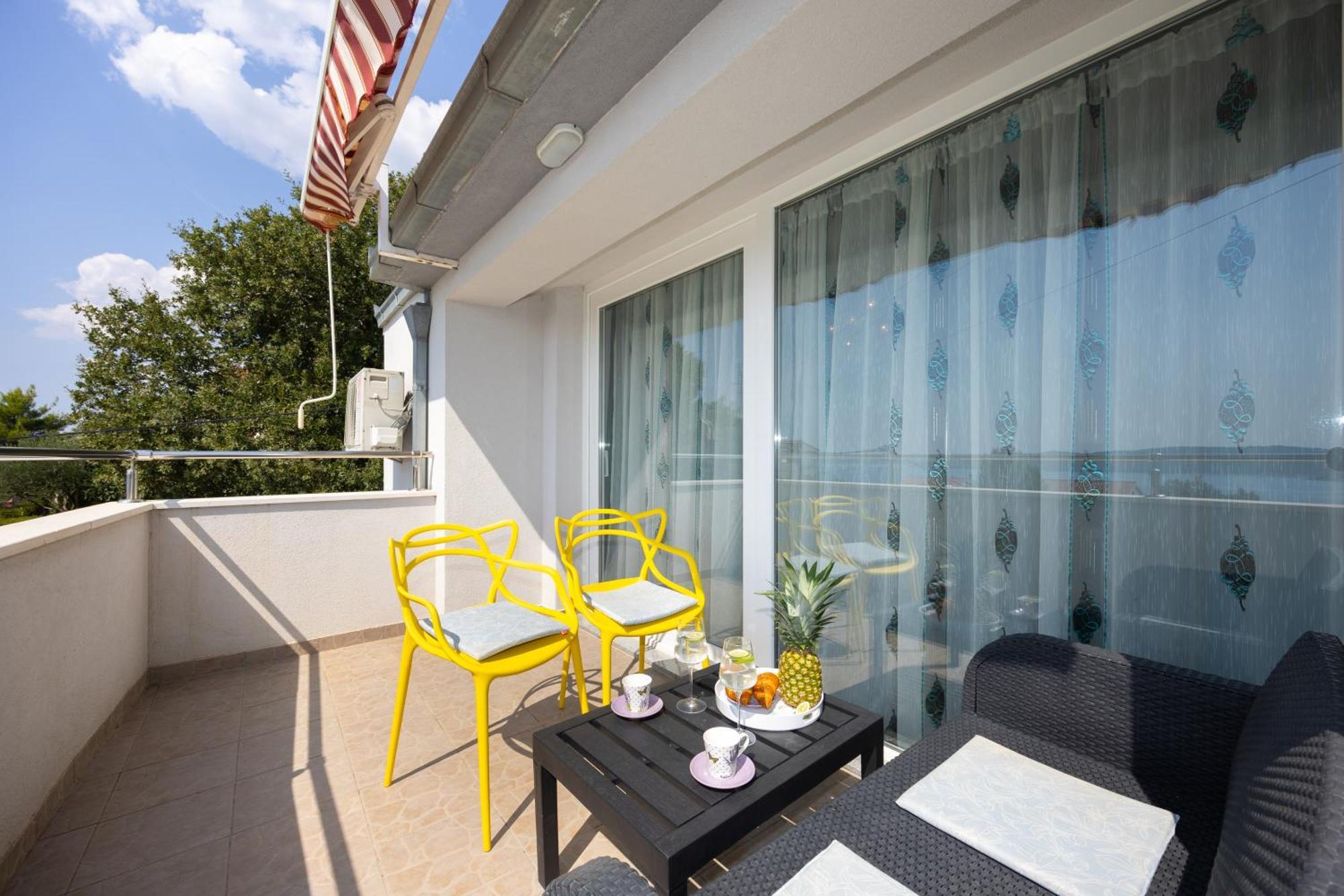 Casa Felice Apartments-Holiday Home Kastela Bagian luar foto