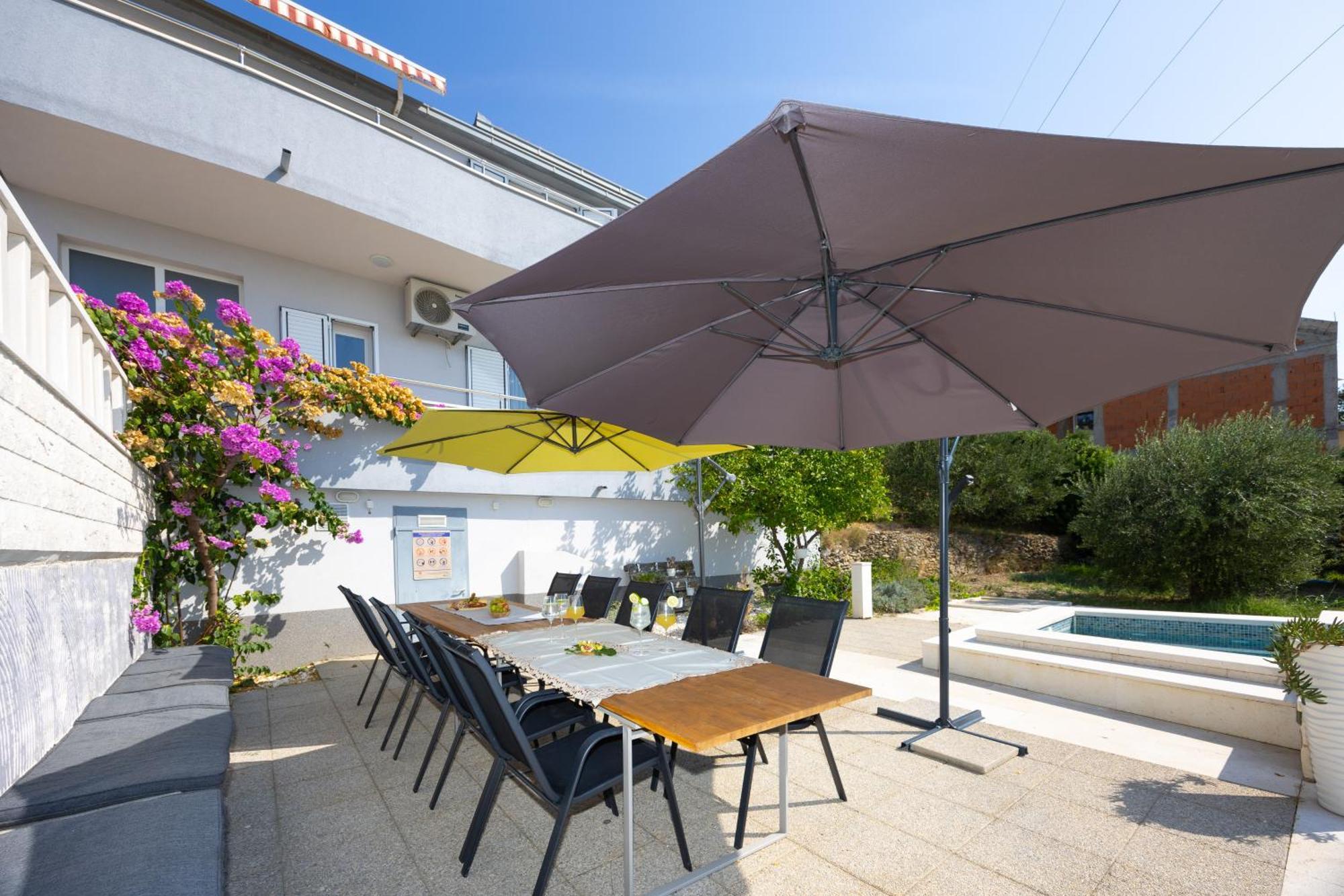 Casa Felice Apartments-Holiday Home Kastela Bagian luar foto