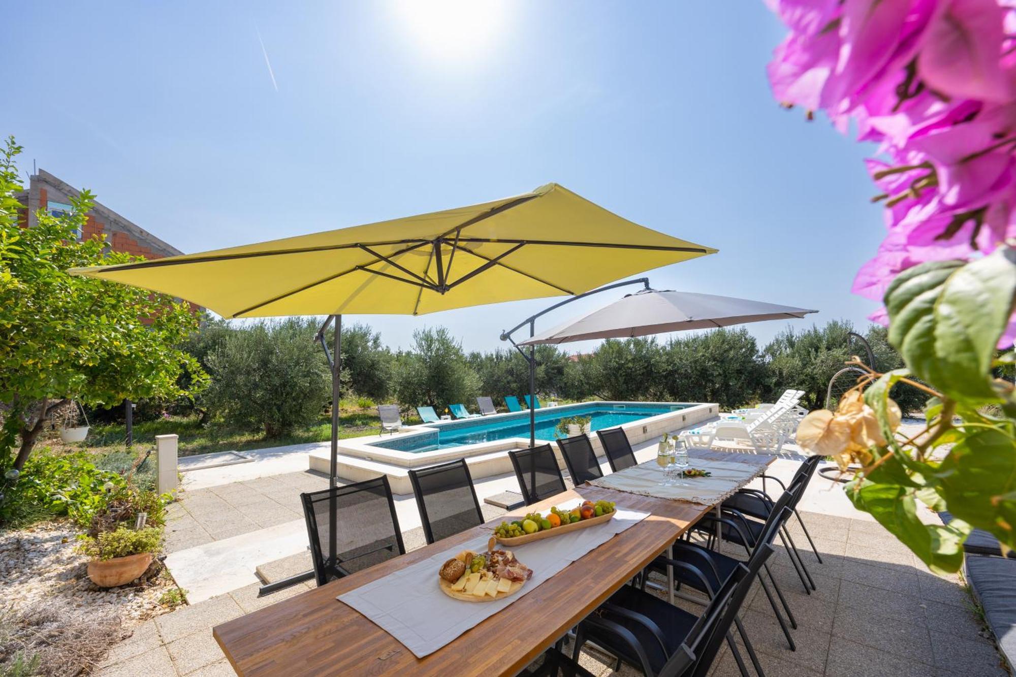 Casa Felice Apartments-Holiday Home Kastela Bagian luar foto