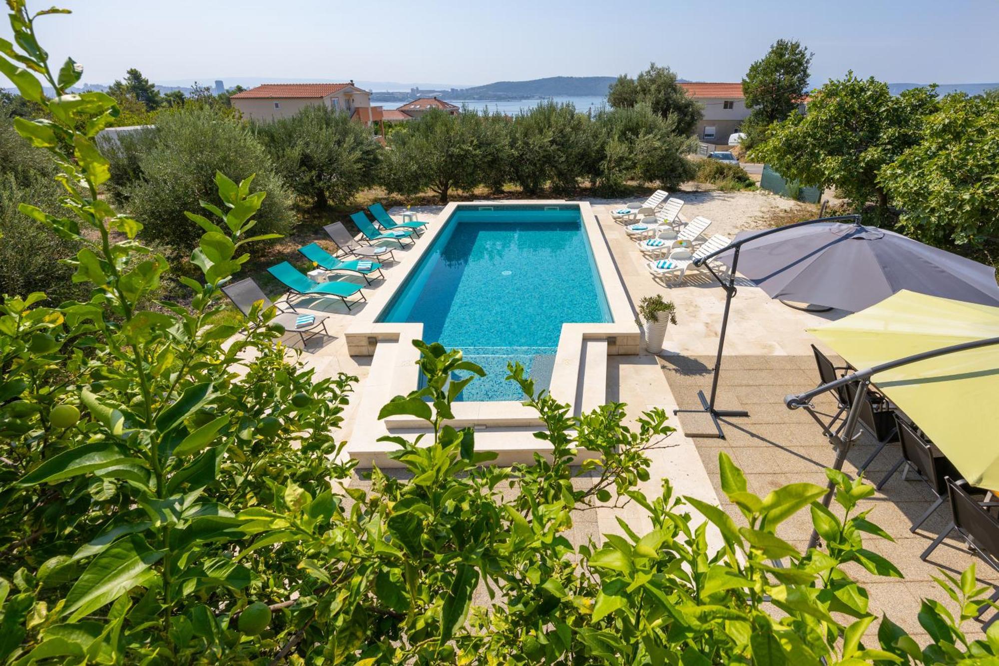 Casa Felice Apartments-Holiday Home Kastela Bagian luar foto