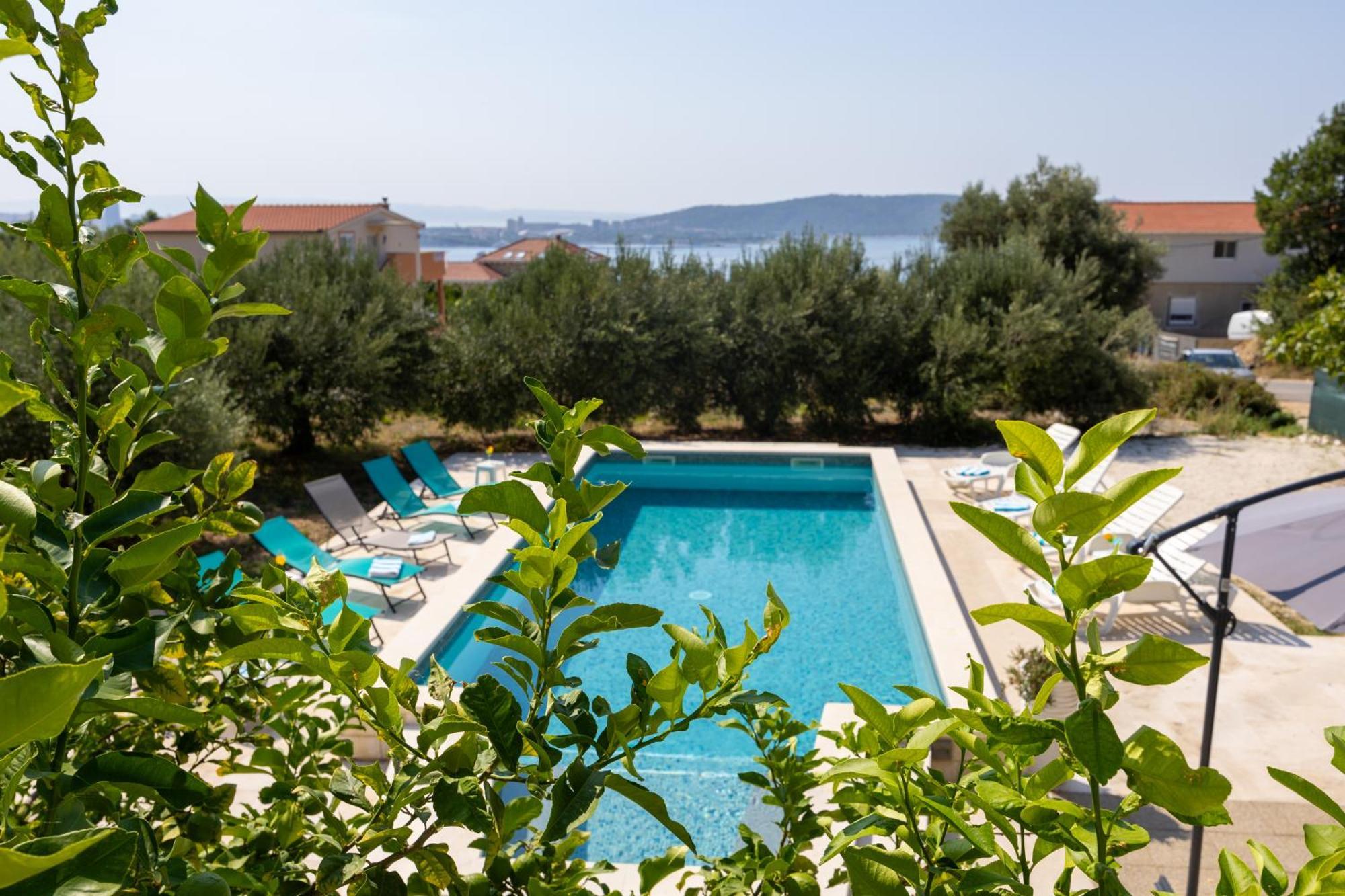 Casa Felice Apartments-Holiday Home Kastela Bagian luar foto