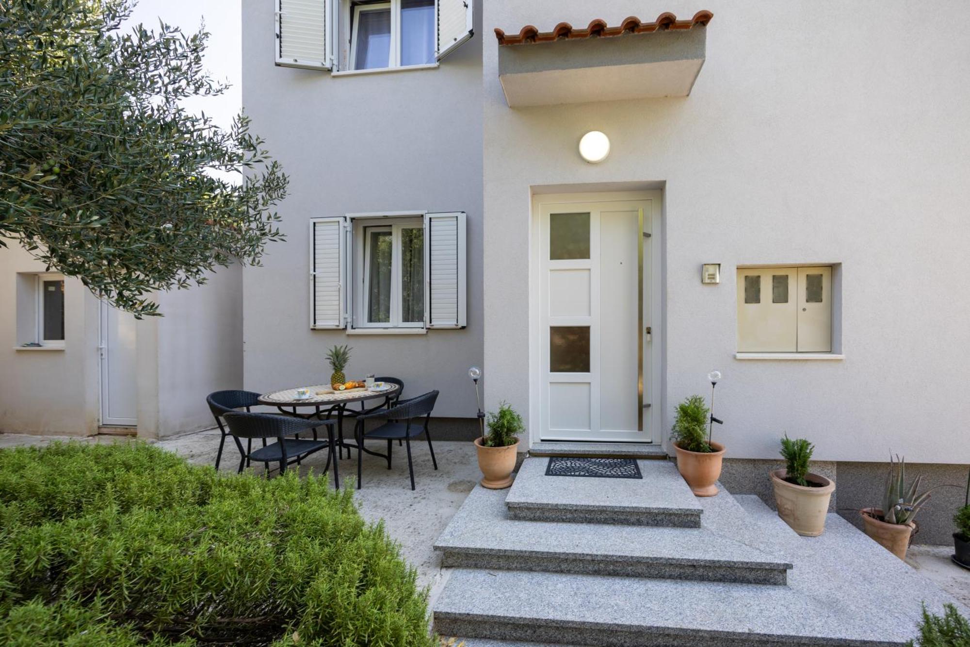 Casa Felice Apartments-Holiday Home Kastela Bagian luar foto